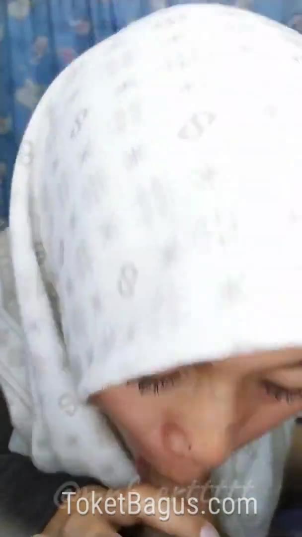 14:21 56 Kontolin awewe tudung putih minta peju banyak ngewe crot p6y732b10waj